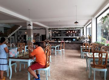 ecuador/cotopaxi-region/restaurant/un-poquito-mas