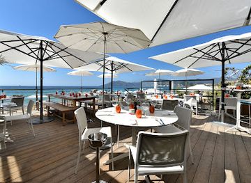 france/cannes/palm-beach/restaurant/le-cabanon-restaurant-plage