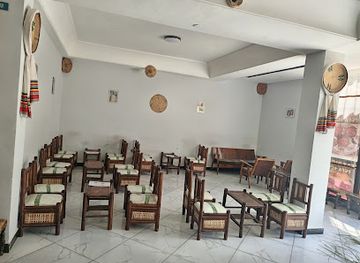 ethiopia/gondar/restaurant/redeat-ketefo-and-traditional-drink