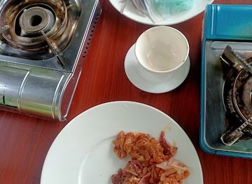 myanmar-burma/kyaiktiyo/restaurant/rwheayaa-aim-haw-paahhnin-akun