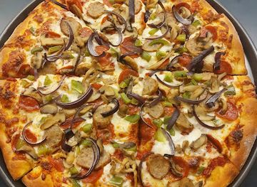 michigan/tahquamenon-falls-state-park/restaurant/tahquamenon-pizza