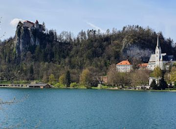 slovenia/lake-bled/restaurant/restaurant-tale-of-us