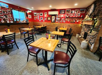 wisconsin/eastern-ridges-and-lowlands/restaurant/the-booyah-shed