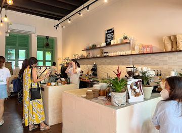 singapore/chinatown/restaurant/the-food-peeps-coffee-and-deli