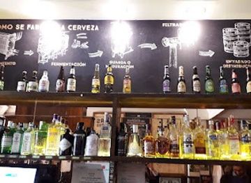 spain/madrid/salamanca/restaurant/bar-pitcher-and-pipa