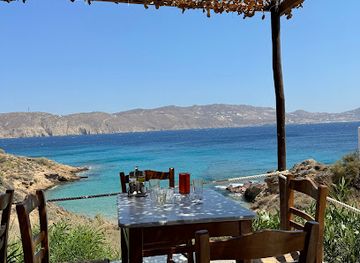 greece/cyclades/restaurant/kiki-s-tavern