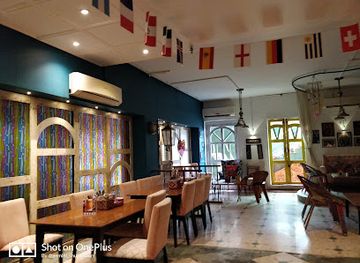 india/jaipur/restaurant/the-robot-restaurant-jaipur-yellow-house