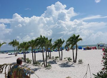 florida/st-petersburg-beach/restaurant/compass-grille