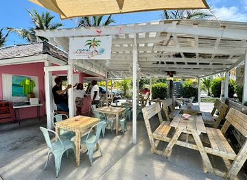 turks-and-caicos-islands/pine-cay/restaurant/conch-coconuts-restaurant-rose-bar