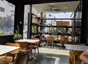 cyprus/larnaca/restaurant/holy-cow