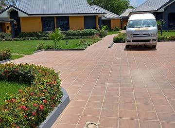 ghana/bolgatanga/restaurant/doxa-court