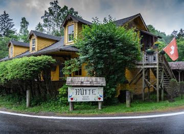 The Hütte Restaurant