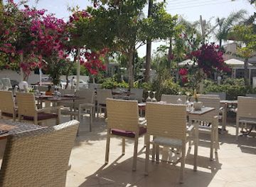 cyprus/nissi-beach/restaurant/valentinos-fine-dining