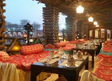 pakistan/peshawar/qissa-khwani-bazaar/restaurant/habibi-restaurant-peshawar