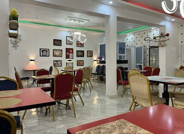 nigeria/kurra-falls/restaurant/deluxe-bites