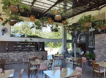 dominican-republic/los-haitises/restaurant/michi-restaurant-cafe