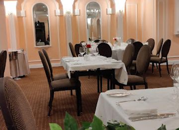 guernsey/grandes-rocques/restaurant/victor-hugo-restaurant