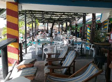 mexico/gulf-coast/restaurant/carlos-charlies