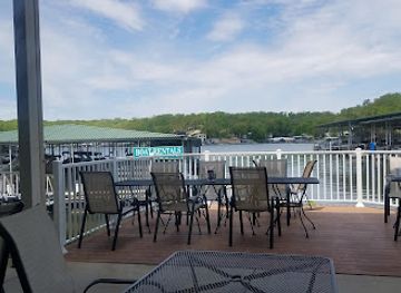 missouri/lake-of-the-ozarks/restaurant/lakeside-cafe-at-ozark-yacht-club