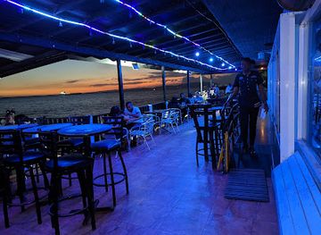 jamaica/kingston/restaurant/ribbiz-ocean-lounge