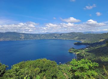 el-salvador/lake-coatepeque/restaurant/mirador-anita
