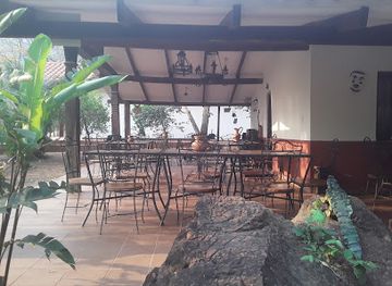 bolivia/chaco-plain/restaurant/restaurante-camping-las-piedras