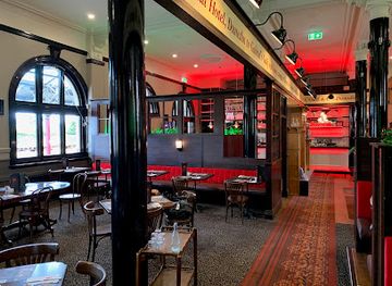 new-zealand/dunedin/cbd-central-business-district/restaurant/cobb-co-at-the-railway-station