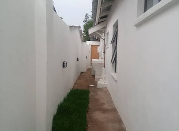 zimbabwe/mashonaland-central/restaurant/vambire-lodge