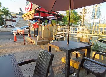dominican-republic/santo-domingo/gazcue/restaurant/rico-hot-dog