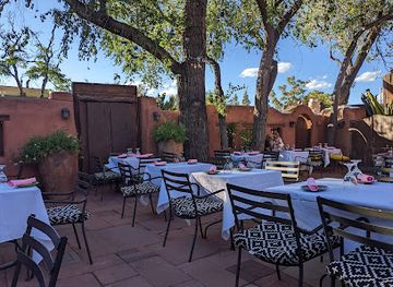 new-mexico/santa-fe/restaurant/the-pink-adobe