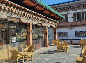 bhutan/paro/restaurant/mountain-cafe