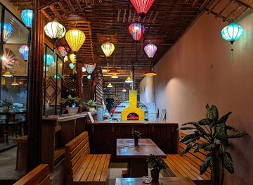 vietnam/cat-ba-island/restaurant/napoli-pizza-cafe