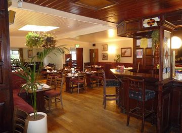ireland/county-laois/restaurant/treacy-s-pub-and-restaurant