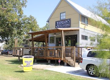 louisiana/cajun-heartland/restaurant/johnson-s-boucaniere