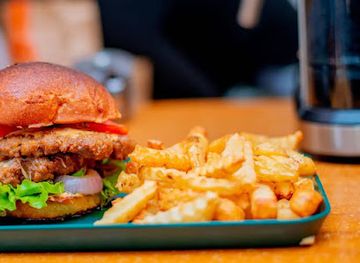 rwanda/gisenyi/restaurant/el-momento