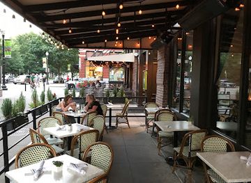 tennessee/knoxville/old-city/restaurant/oliver-royale