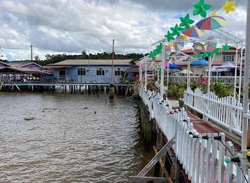 brunei/kampong-ayer/restaurant/gerai-nini-mama-grandma-s-cafe