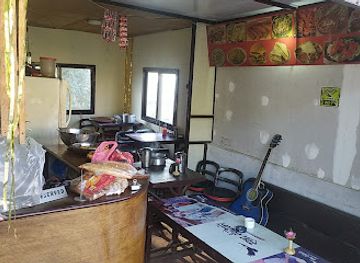 nepal/nagarkot/restaurant/hotel-family-and-restro