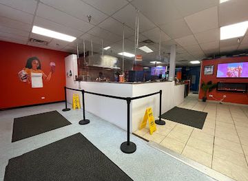 illinois/illinois-beach-state-park/restaurant/supremefries-and-more