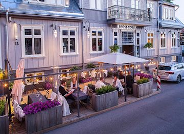 estonia/parnu-beach/restaurant/mon-ami