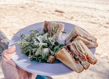 the-bahamas/grand-bahama-island/restaurant/the-palette-bar-and-restaurant