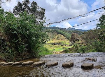 colombia/guatape/restaurant/venezuela-mia