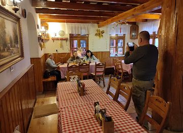 hungary/miskolc/restaurant/kemences-etterem