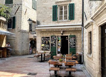 montenegro/banjani/restaurant/bokun