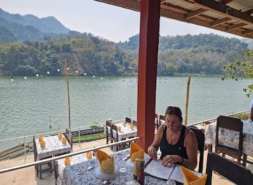 laos/northern-laos/restaurant/pheunchai