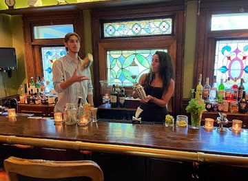 vermont/woodstock/restaurant/the-vic-tavern-at-the-village-inn