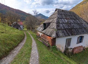 montenegro/sinjajevina/restaurant/household-medojevic-homemade-food