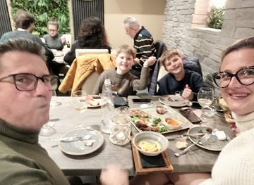 malta/ramla-bay/restaurant/headquarters-bar-grill