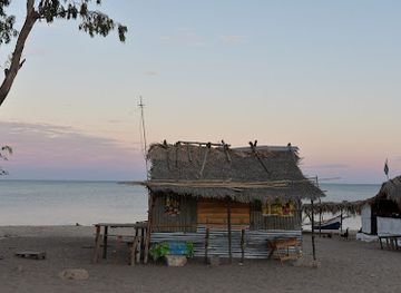 madagascar/boeny/restaurant/petite-plage-majunga
