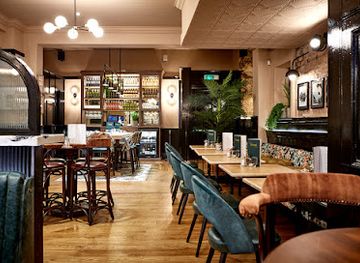 united-kingdom/chester/restaurant/duttons